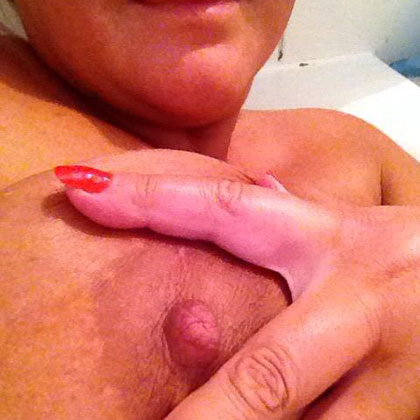 Ann-Christine visar br�stv�rtan